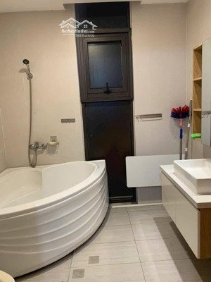 bán gấp chung cư nguyễn ngọc phương 68m2 2pn2wc 1ty550
