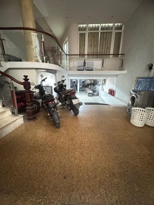 bán nhà toà cao cấp , dòng tiền ổn định,homstay.vị trí đẹp , thông thoáng , nhiều khách nước ngoài