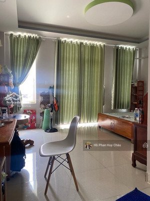 ko có căn 2 - 5.3m x 19m - 6 tỷ 7- ô tô ngủ nhà- cách đường chính 20m