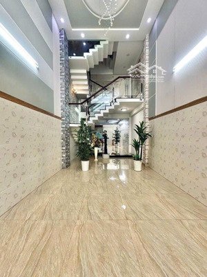 cam kết thật-hiếm! rộng đẹp giá tốt-bán nhà 4x19-5 tầng- hẻm nhựa 8m- trần thị trọng quận tân bình