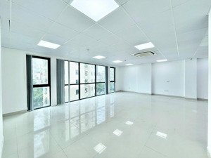 cho thuê văn phòng trần thái tông 130m² 25 triệu/tháng