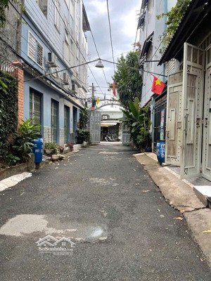 bán nhà 3 tầng đường an phú đông 1,phường an phú đông, q12,dt52m
(4x13). hẻm 5m, giá 5,6tỷ