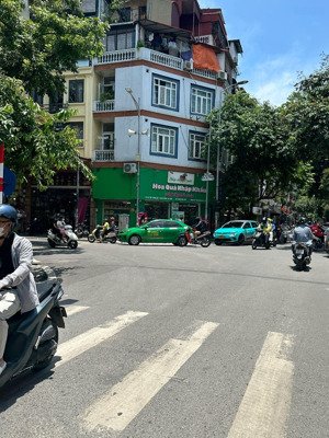 giá đt - hàng buồm - hoang kiếm. hàng hiếm về vị trí và giá. kd . 142m - c4 - giá 70.5 tỷ