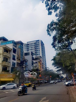 hiếm !!! nguyễn sơn 109m2 x 6 tầng, bán hầm, thang máy. mặt tiền 7m, 2 thoáng trước sau