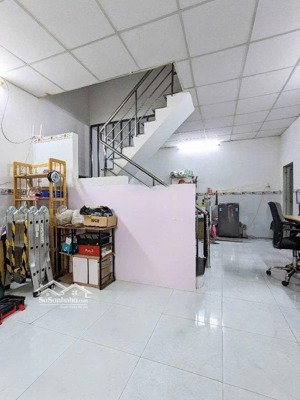 chủ cần b.án gấp giảm chỉ 3,2 tỷ căn nhà 39m2 hiếm có tại tăng nhơn phú