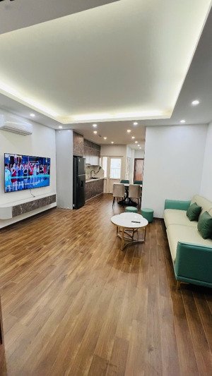 chính chủ bán căn 79.8m2. 3pn-2vs. cửa đb ban công tn. full nội thất. có slot oto.