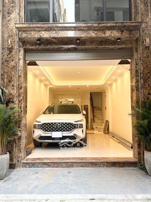 nhà riêng cầu giấy, 7 tầng thang máy, ô tô vào nhà, nhà mới xây đẹp, dòng tiền lớn, giá cực tốt