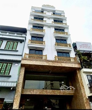 chỉ hơn 40 tỷ - siêu phẩm mặt phố - 2 mặt tiền,cực hiếm quận 2 bà trưng - 8tầng thang máy mới koong