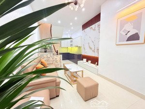 duy nhất hàng độc quyền- nhà lạc long quân - dt 32m2 x 5 tầng - mt 3.5m