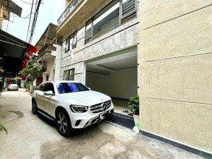 bán nhà việt hưng 5 tầng thang máy, mt 8m, chỉ hơn 200tr/m2-oto tránh, sát phố, ko qh