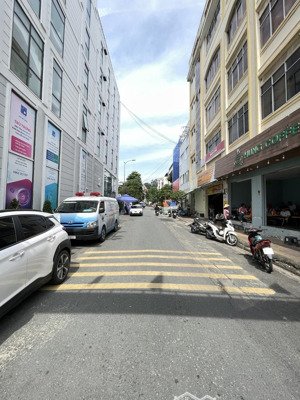 phú nhuận-khu biệt thự hồ văn huê.