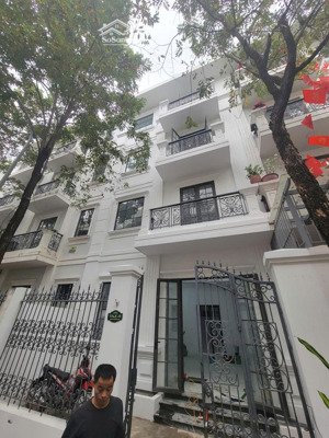 cho thuê lk kđt đại kim - hoàng mai, 80m2 x 5 tầng, mt: 6m. thông sàn, đủ đh, nl,... nhà mới 100%.