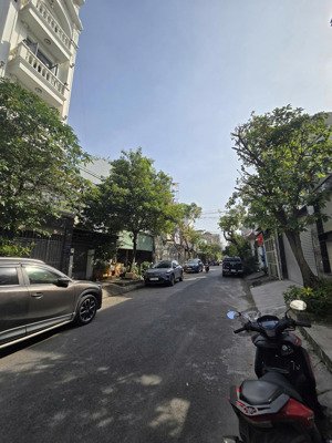 bán nhà mặt tiền lô góc - khu vip tân quy quận 7