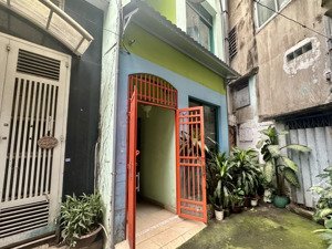 cho thuê nhà riêng 18 triệu, 154m2, 3pn, 2wc tại nguyễn thiện thuật, p2, q3, hcm giá cực chất hot!