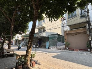 bán mảnh đất đẹp đường thông ô tô tránh nhau kinh doanh tại phố thanh am gần hồ công viên 14.5 tỷ