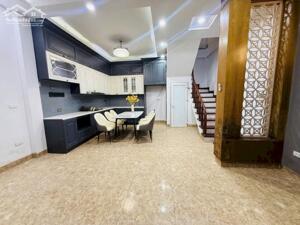 Bán nhà Hồ đắc di 6 tầng, MT: 5,3m, ở ngay (Thông tin Thật)