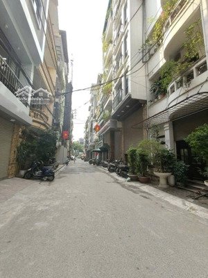 bán nhà phố văn cao - 65m nhà 5 tầng thang máy - 10m ra đường ô tô tránh- hai thoáng- sát hồ tây