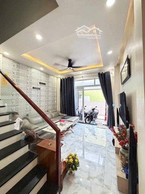 nhà 2 tầng - 4*18m - đường oto 6m - nhỉnh 4tỷ - nguyễn duy trinh