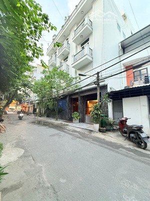 chdv full 11 phòng - 104m2 - hẻm 8m thông - phạm văn bạch - tân bình - nhỉnh 100tr/m2