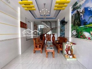 giá: 9 t.ỷ bé. hẻm 8m. vị trí vàng. tân hòa đông. 4 tầng. dt: 4,5 x 18. vừa ở vừa kd đỉnh. mua lời