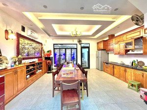 bán biệt thự tô ngọc vân, 1 mặt phố 1 mặt view hồ, 160m2, kinh doanh + để ở: siêu vip