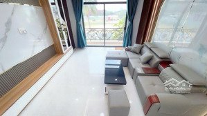 chỉ cần bân gấp trước tết nhà đẹp ở ngay 86m2 phãm hữu lầu chỉ 4 tỷ, thương lượng.