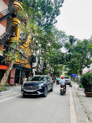 nhỉnh 13tỷ kđt định công.33m2 5tầng.phân lô vỉa hè oto đỗ cửa.cổng chợ xanh kdoanh buôn bán sầm uất