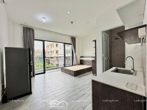 phòng cho thuê full nội thất | ban công 55m2 cộng hoà, p.13,tân bình gần etown , cv hoàng văn thụ
