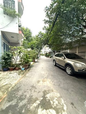 4 lầu 3 bước ra hxh phan văn trị gò vấp