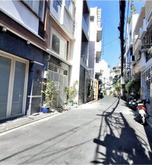 gấp bán nhà phú nhuận 4 tầng đúc, sd: 160m2, hẻm xe hơi khu phân lô phan đăng lưu