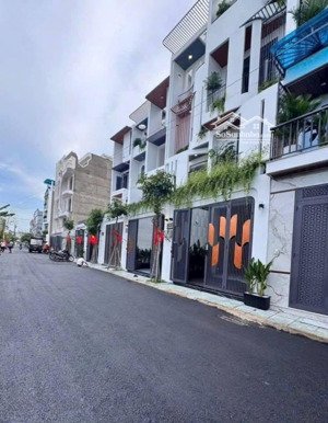 thanh lý gấp nhà phố thủ đức 70m2 vào ở ngay