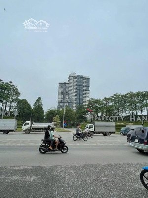 nhà 5 tầng thang máy-dt56m-oto tránh đỗ ngủ trong nhà 11.8tỷ
ngay park city- lê trọng tấn- hà đông