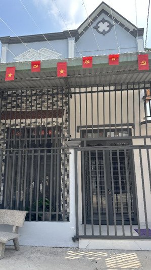 bán nhà trệt lầu giá rẻ gần đường bình chuẩn 17 - p. bình chuẩn - đường ô tô vào tận nhà - 2,65 tỷ