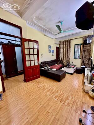 Bán nhà phố Lê Thanh Nghi, Hai Bà Trưng 40m, 5 tầng, mt 4.8m. Giá: 16.5 tỷ. LH: 0937158386