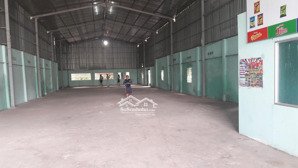 nhà xưởng cho thuê phường thạnh xuân quận 12 dt: 500m giá 25 triêu/tháng lh: 