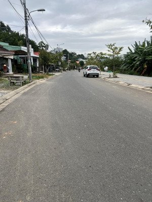 chính chủ bán lô đất ô tô đậu trước đất. đường 7,5 thông trường chinh