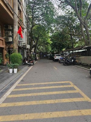 bán nhà mặt phố kđt đầm trấu, 23,6 tỷ, 46m2, 3pn, 5wc, siêu phẩm 6 tầng xây mới+thang máy hiện đại