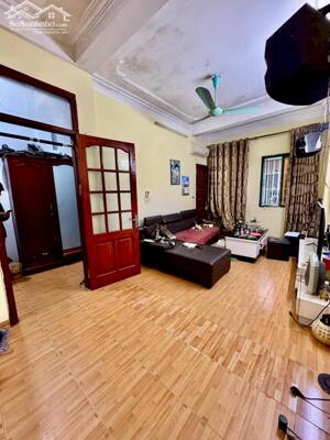 Bán nhà phố Lê Thanh Nghi, Hai Bà Trưng 40m, 5 tầng, mt 4.8m. Giá: 16.5 tỷ. LH: 0327536893