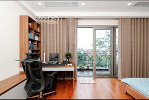 nhà bồ đề _long biên.7 tầng thang máy, views hồ cực đẹp