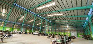 nhà xưởng 7.500m² đức hòa long an tỉnh lộ 10. sổ hồng chính chủ giá 105 tỷ,xe công ra vào thỏa mái.