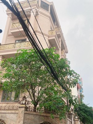 lô góc kiều đàm, hầm, thang máy, quận 7