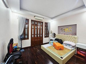 phân lô ô tô , 2 thoáng , nhà dân xây chắc chắn, kinh doanh văn phòng