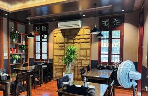 hiếm! cho thuê, sang nhượng quán ăn lô góc 2 mặt tiền, diện tích sử dụng 400m2, mt 12m, 55triệu/th