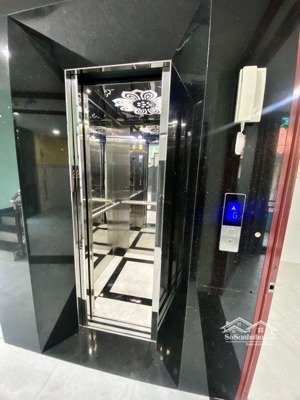 siêu phẩm 6 tầng khu tên lửa - thang máy xịn xò - diện tích 6,4 x 35m (225 m2), chia làm 2