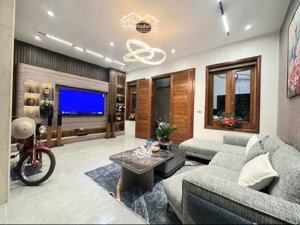 cách phố bạch mai chỉ 10m - siêu phẩm 52m2 - full nội thất đẳng cấp - thang máy - nhìn là phê