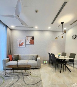 chính chủ bán gấp đi nước ngoài định cư ch 1pn - 1wc view landmak 81 lh xem nhà ép giá 