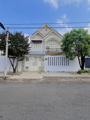 chính chủ gửi bán biệt thự kdc tân phong