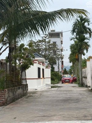 chính chủ gửi bán lô đất tại trung tâm mỹ đức diện tích : 90m2 gi á : 1.2xx vị trí: khu vực