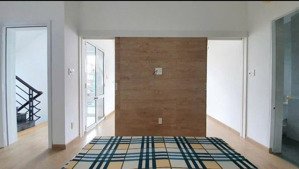 bán nhà đẹp hẻm oto đường quốc tuấn - giá 6.2 tỷ