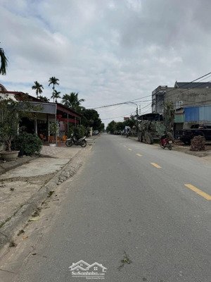 bán lô góc mặt đường chính bình minh , kinh doanh buôn bán quá đẹp . 500m trường học các cấp